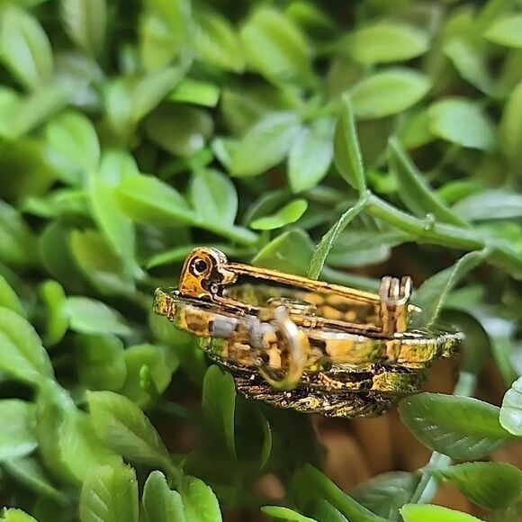 Vintage Signed Gerry's Gold Tone Brooch Pendant - Picture 6 of 6